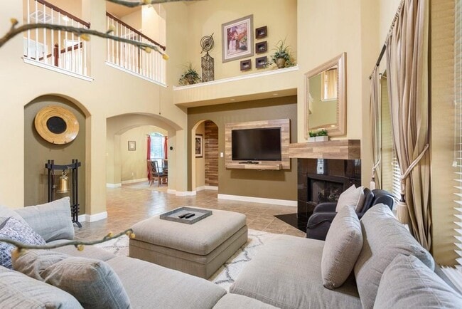 Building Photo - 1442 River Forest Dr