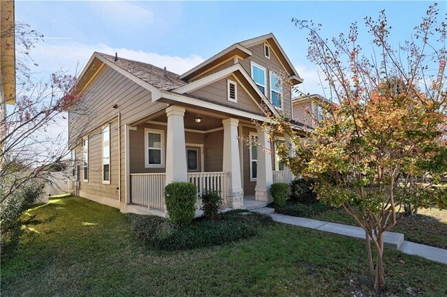 Building Photo - 930 Alamo Plaza Dr