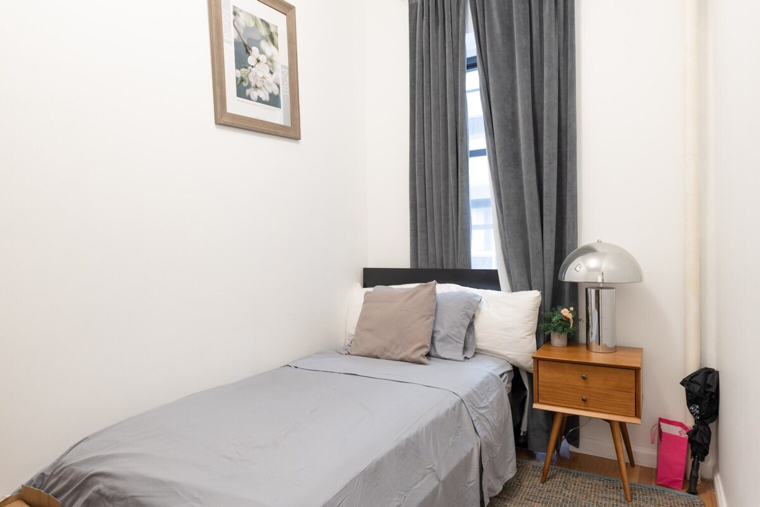 Building Photo - 136 E 57th St