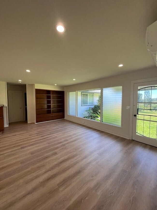 Building Photo - Stunning Newly Renovated Rim Lot in Wahiaw...