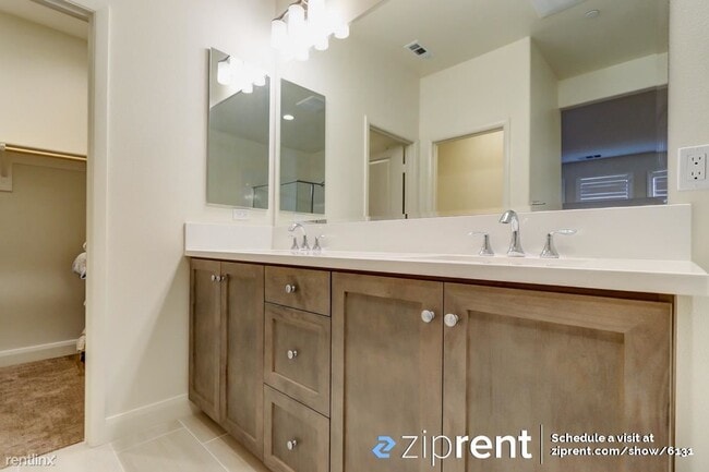 Building Photo - 3 br, 3.5 bath Condo - 7446 Palazzo Place,...