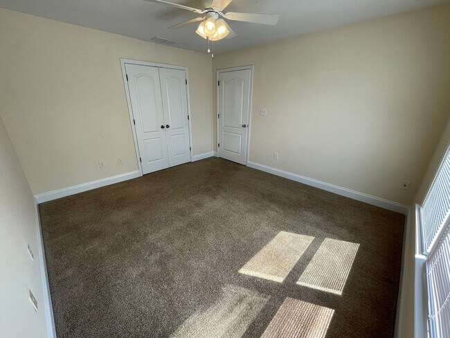 Building Photo - PRE-LEASING FOR AUGUST 2026!