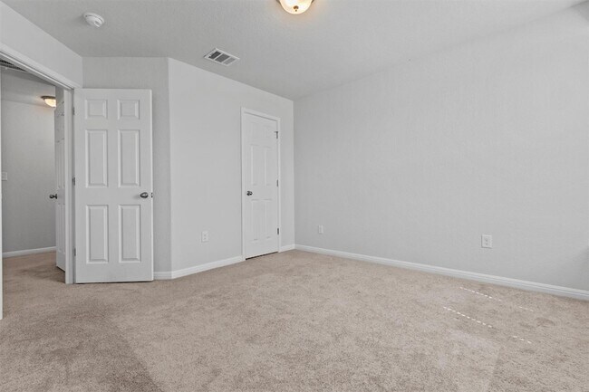 Building Photo - 520 Betty Ann Wy