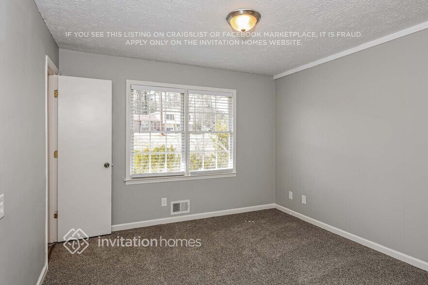 Building Photo - 396 Sancho Dr NW