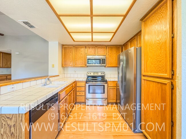 Building Photo - 5401 Ash Ct
