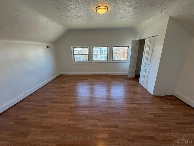 Building Photo - 2218 Highland Ave