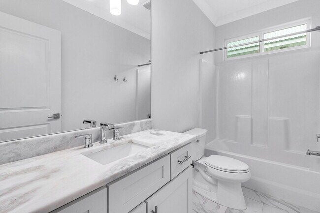 Building Photo - 105 Sugar Sands Dr