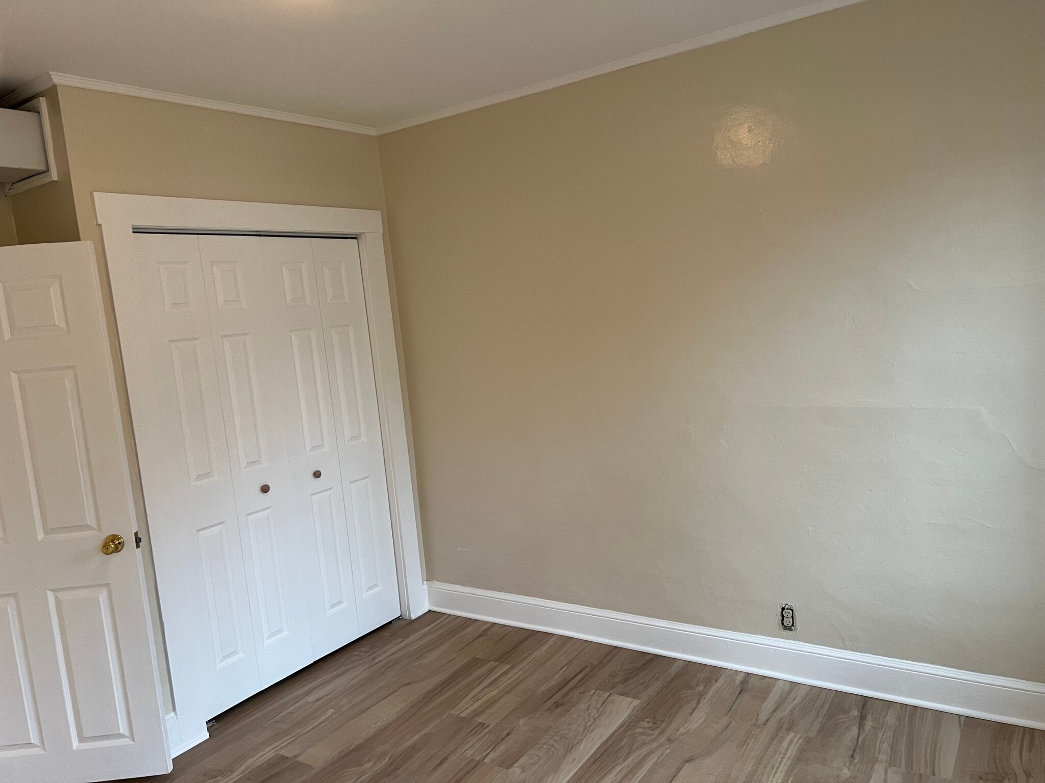 Building Photo - 63 Wood St