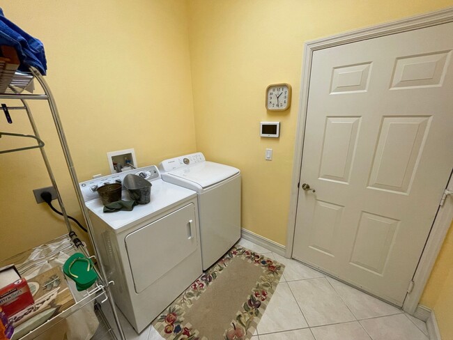 Building Photo - 8124 Sanctuary Dr. #55-1- Amber