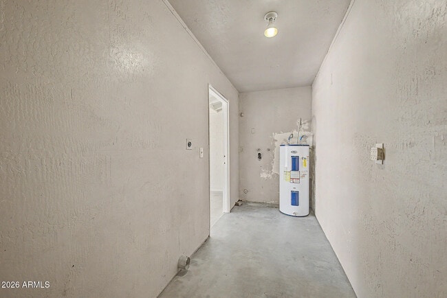 Building Photo - 7014 W Palo Verde Dr