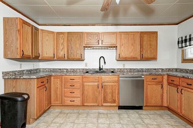 Building Photo - 3734 Forest Terrace