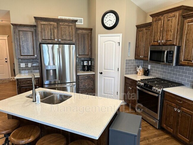 Building Photo - 2807 NE Sonora Valley Dr