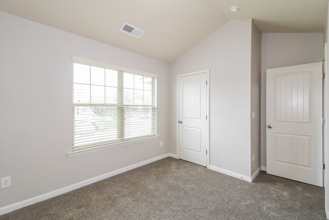 Building Photo - 174 Biscayne Terrace