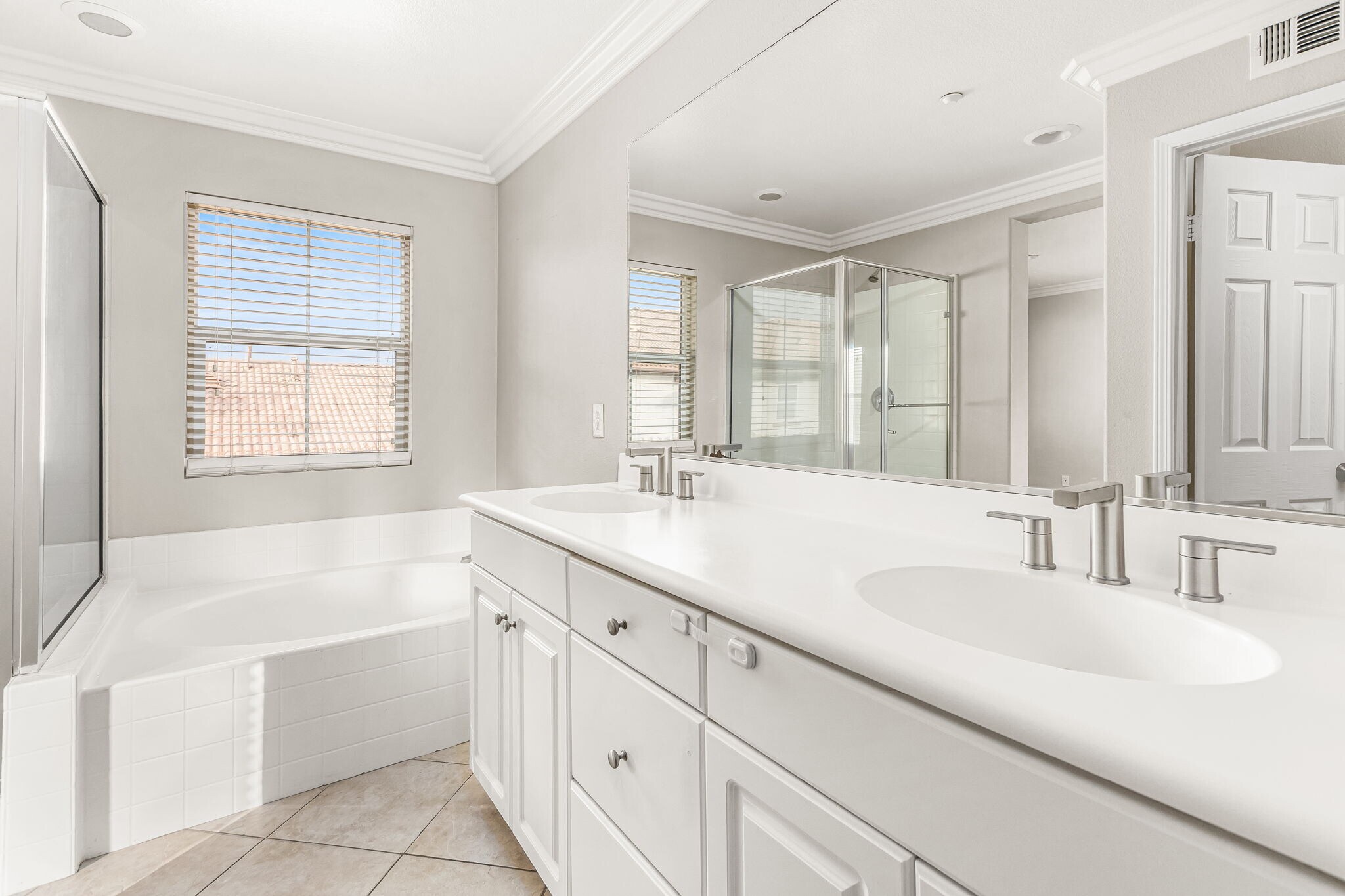 Building Photo - 33640 Willow Haven Ln