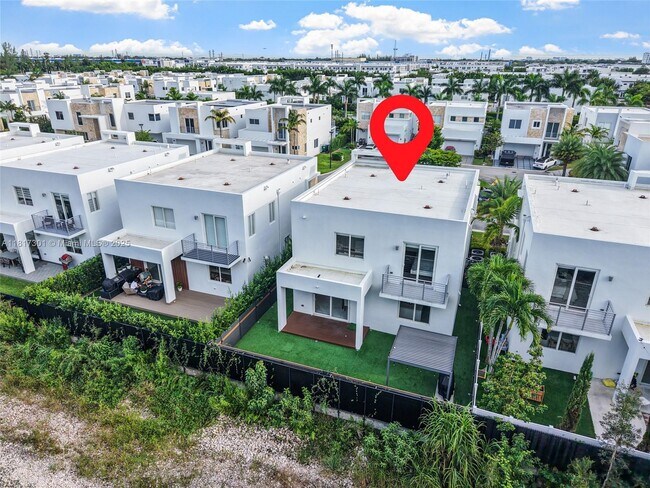 Building Photo - 10373 NW 68th Terrace