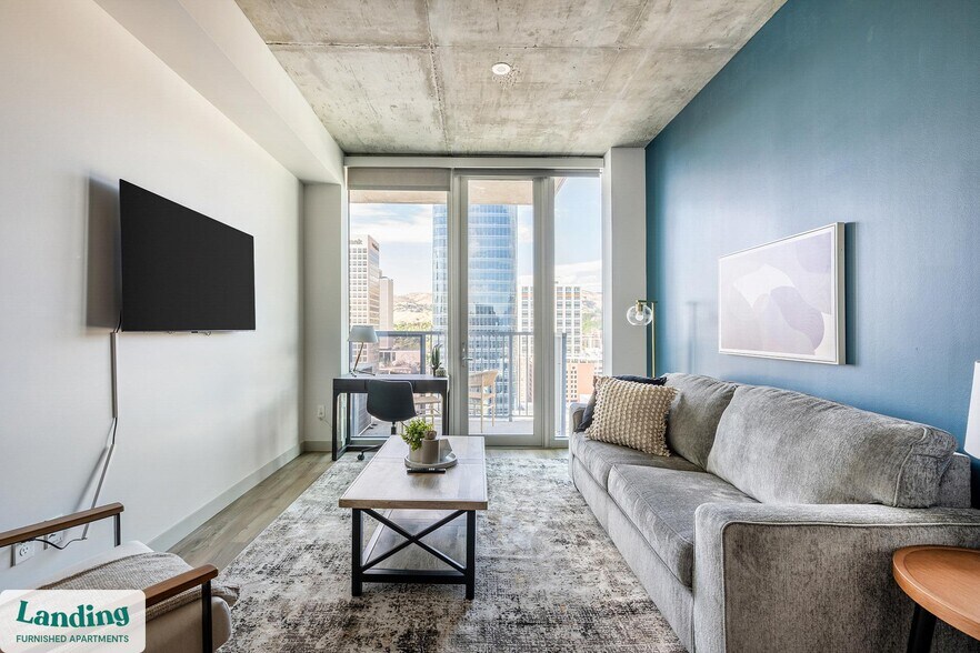 Building Photo - 151 S State St