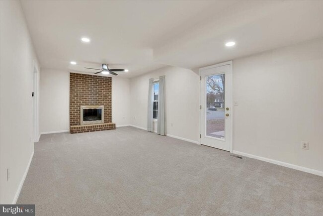 Building Photo - 12451 Plowman Ct