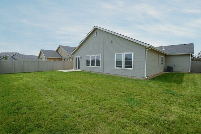 Building Photo - 3154 N Greengate Wy