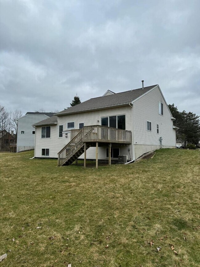 Building Photo - 5431 Boxwood Ct SE
