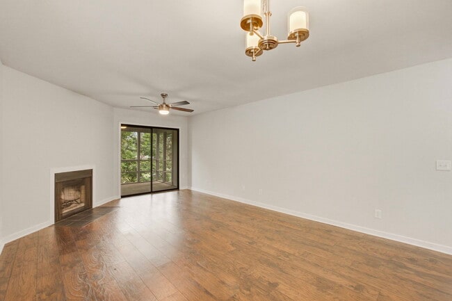 Building Photo - 2741 Jobee Dr