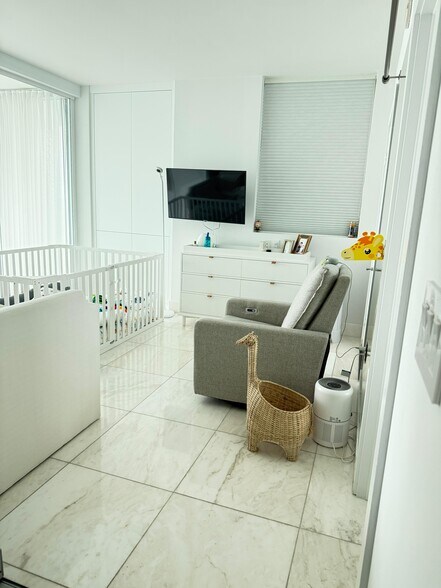 Building Photo - 900 Biscayne Blvd