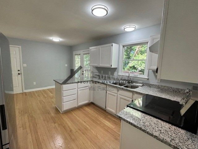 Building Photo - 302 Rushingwater Dr