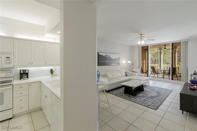 Primary Photo - 410 Bayfront Pl