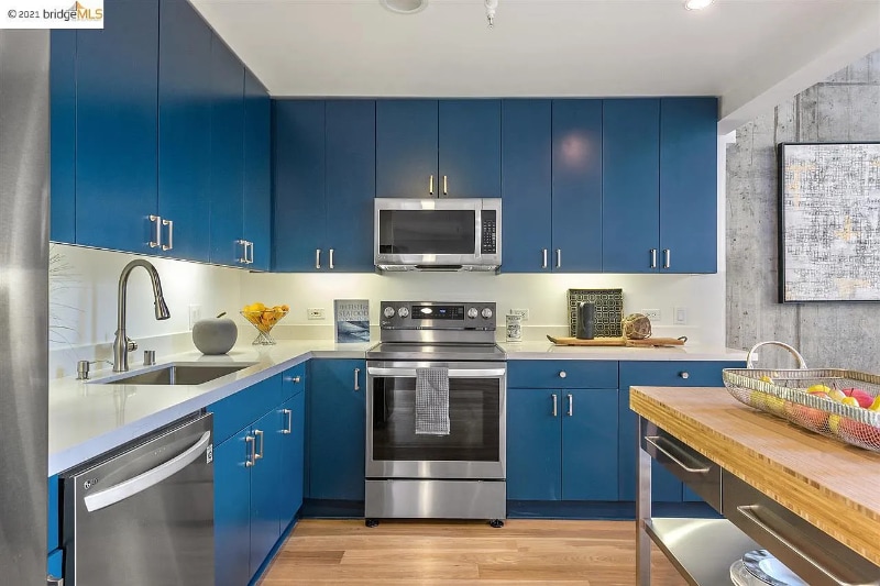 Building Photo - 311 Oak St