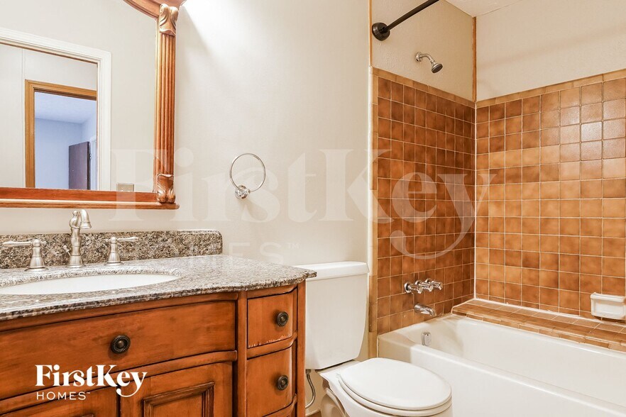 Building Photo - 446 Ridgetop Dr NW