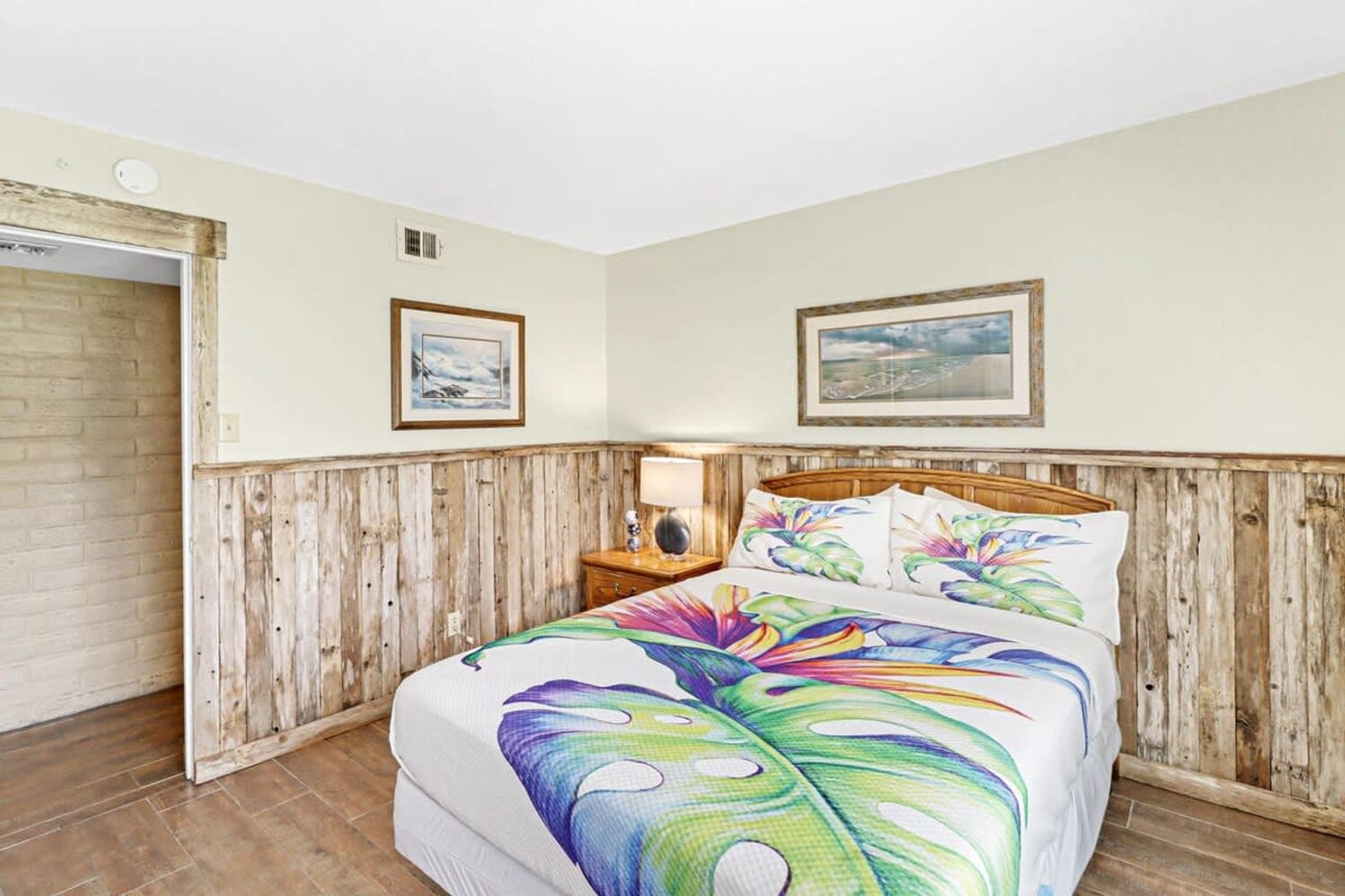 Building Photo - 1421 Eleventh Street-SI ID1023214P