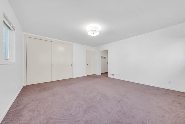 Building Photo - 280 Angelita Ave