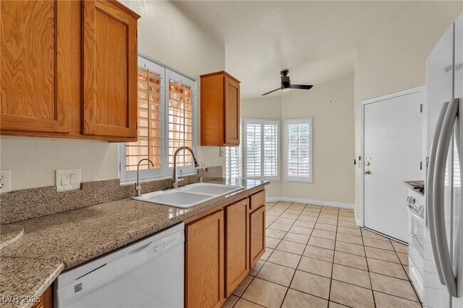 Building Photo - 856 Brass Ring Rd