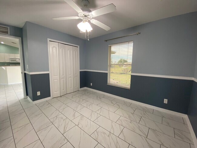 Building Photo - 1804 NW 1st Ave