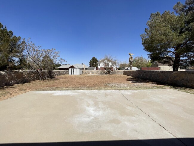 Building Photo - 11815 David Forti Dr