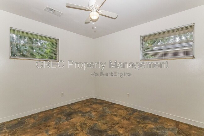Building Photo - 1635 Memminger Ave
