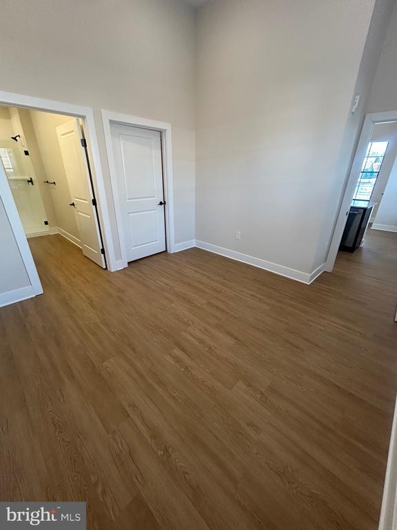 Building Photo - 624 Main St