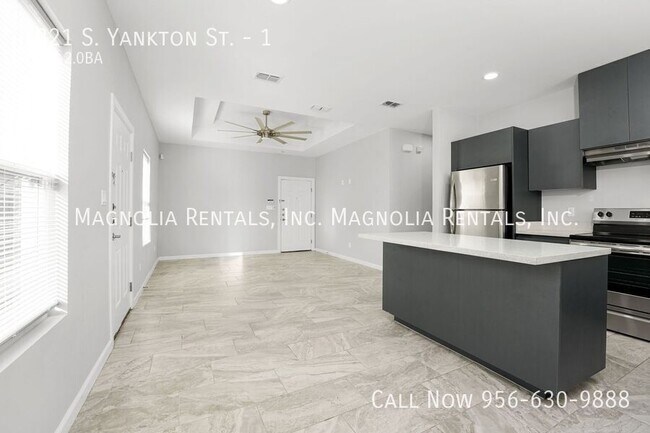 Building Photo - 1221 S Yankton St