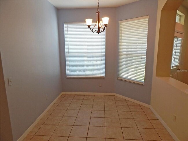 Building Photo - 5925 Sandhill Ridge Dr