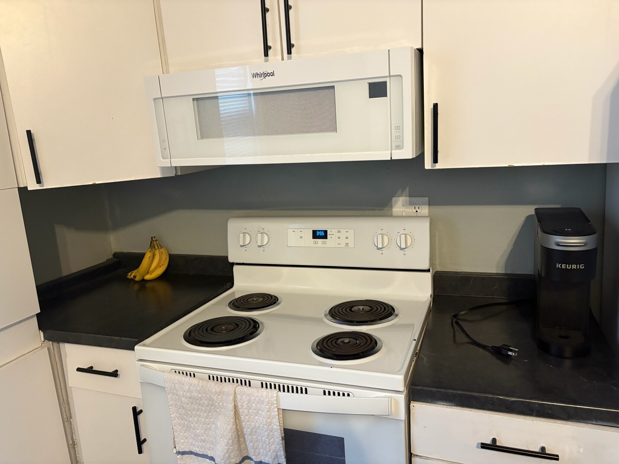 Building Photo - 422 Woods Ave SW