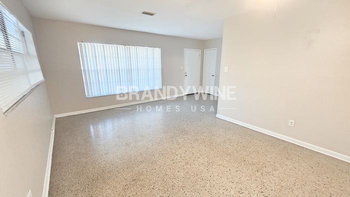 Building Photo - 1508 W Hamilton Ave