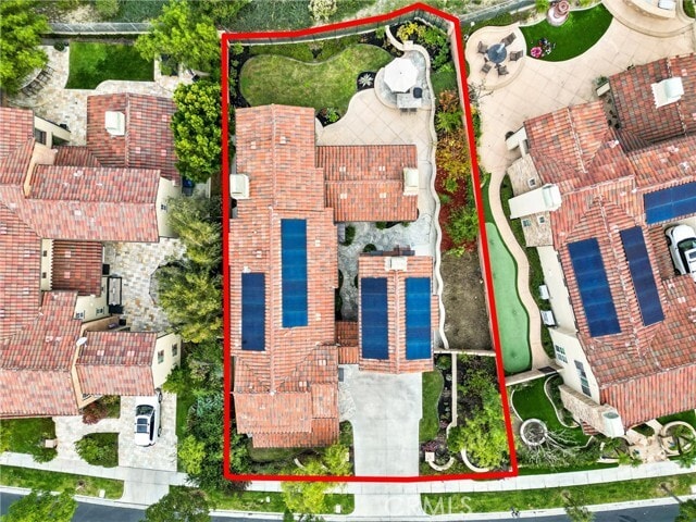 Building Photo - 31 Cezanne