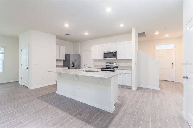 Building Photo - 4844 SW 51st Wy