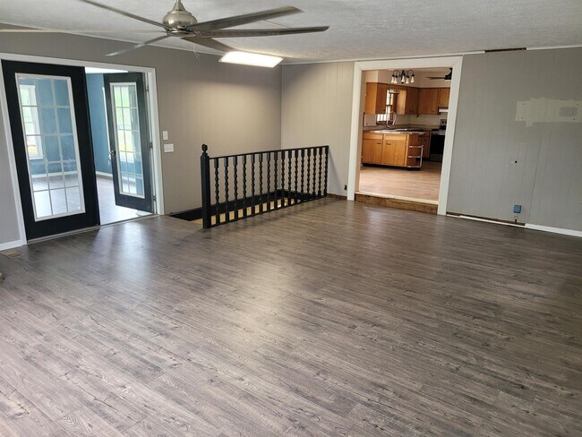 Building Photo - 2853 OH-63