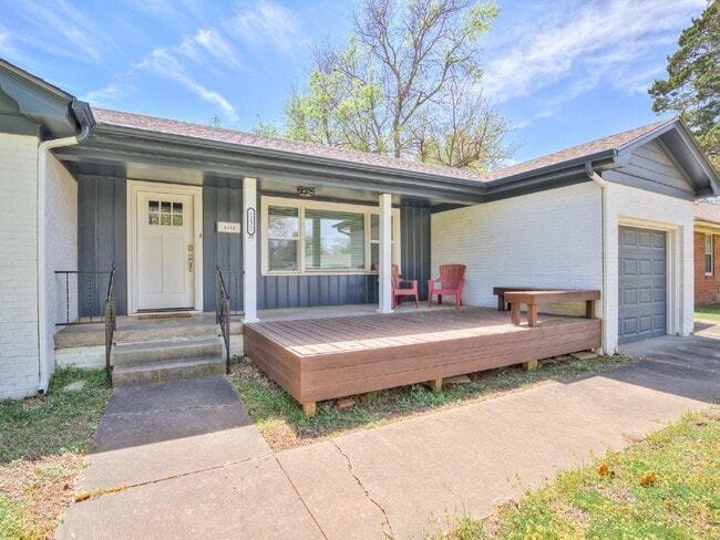 Building Photo - Beautiful Home Just Minutes from the OU Campus!