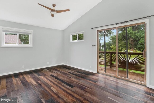 Building Photo - 509 Denham Rd