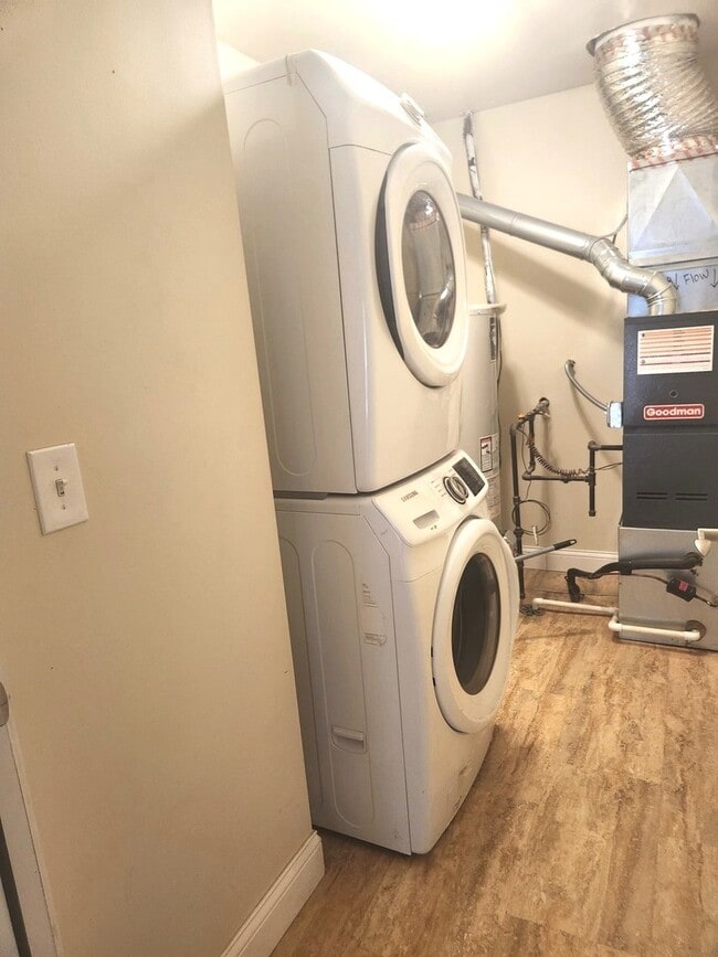 Building Photo - 43 Foxcroft Rd