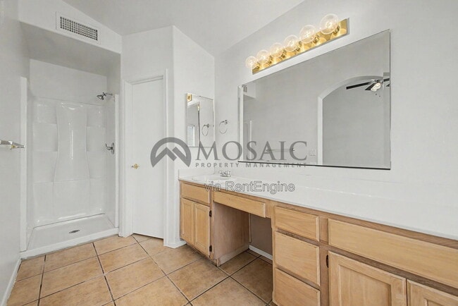 Building Photo - 8359 W Bluefield Ave