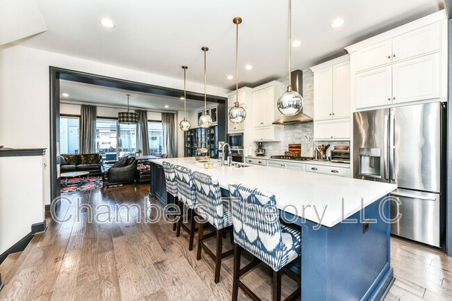 Building Photo - 42293 Ashmead Ter