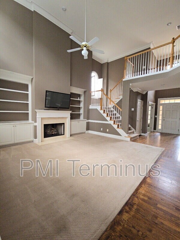 Building Photo - 3307 Fieldwood Dr SE