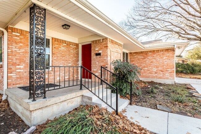 Building Photo - 6908 Wake Forrest Dr